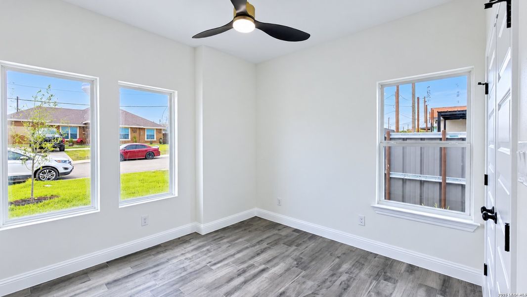 Spacious, unfurnished interior of a new home in , Eagle Pass (Image 27). Spacious, unfurnished interior of a new home in , Eagle Pass (Image 27).
