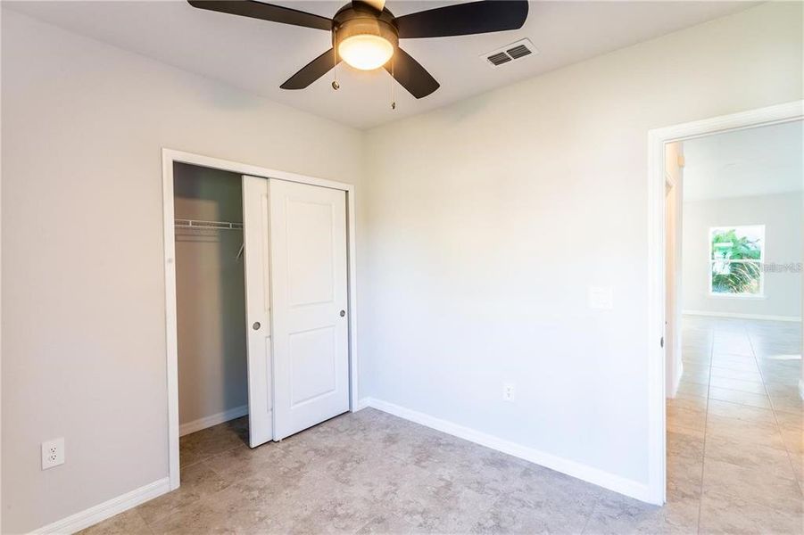 Spacious, unfurnished interior of a new home in , Punta Gorda (Image 28).