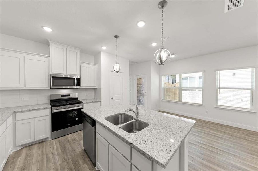 Alamor_Representative Photo_03