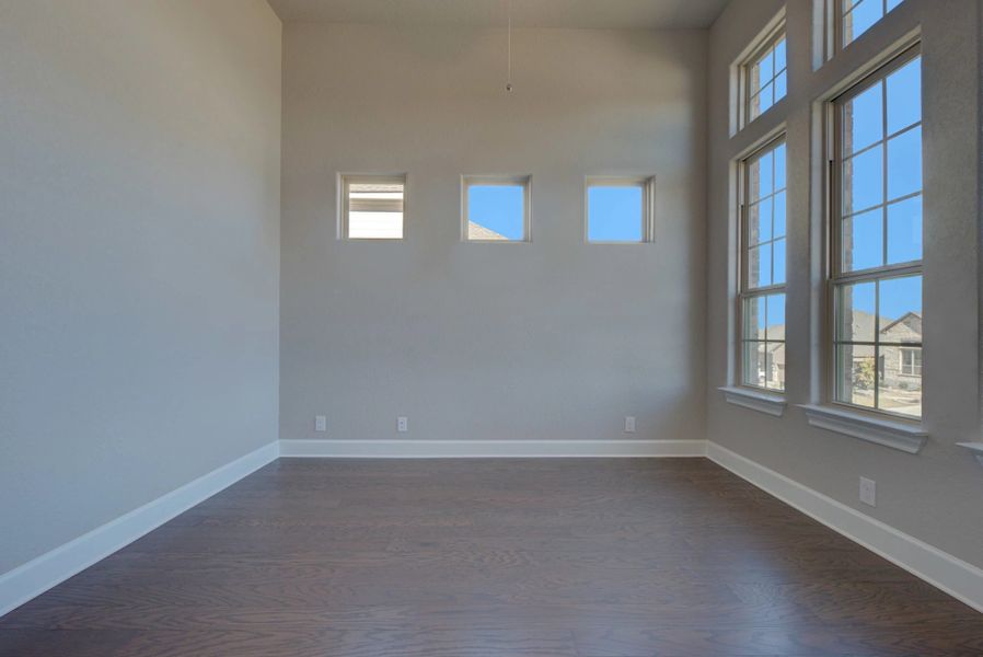 Representative unfurnished interior of a home built from the Barnett by Ashton Woods in Sunday Creek at Kinder Ranch, San Antonio (Image 20).
