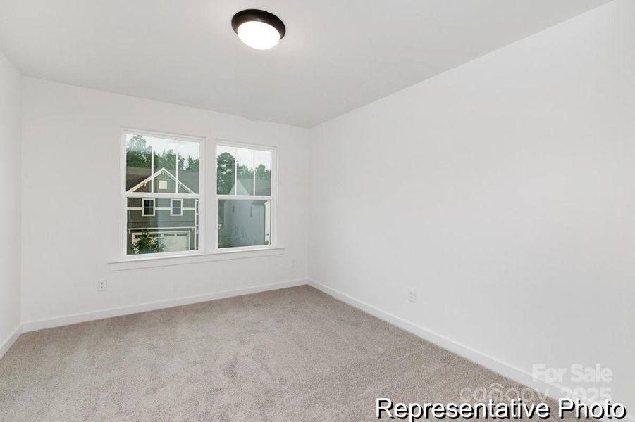 Spacious, unfurnished interior of a new home in Beaver Creek, Statesville (Image 20).