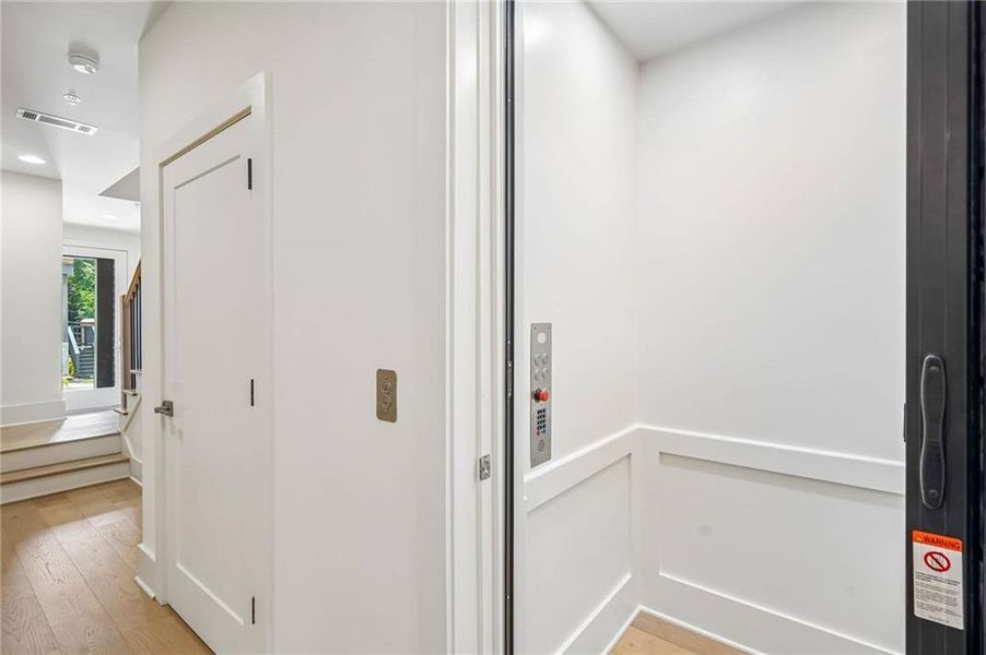 Spacious, unfurnished interior of a new home in , Decatur (Image 16).