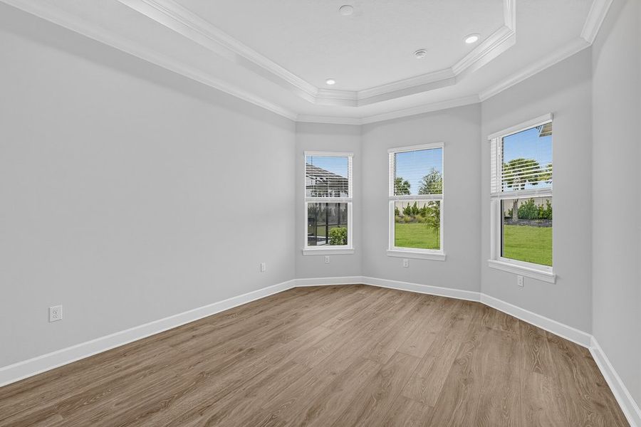 Spacious, unfurnished interior of a new home in Esplanade at Azario Lakewood Ranch, Bradenton (Image 14).