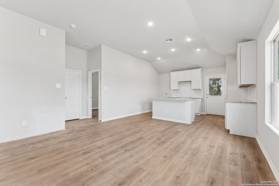 Image 27 of a home in Cinco Lakes. Image 27 of a home in Cinco Lakes.