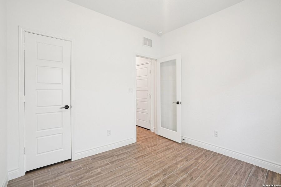 Spacious, unfurnished interior of a new home in , New Braunfels (Image 38).
