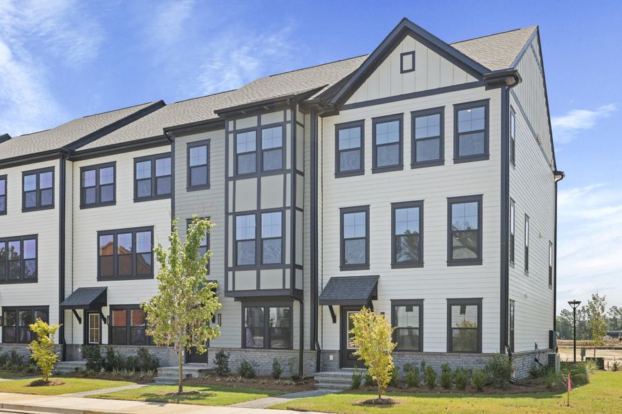 Condo located in Summerville, SC showcasing its design and architecture (Image 3).
