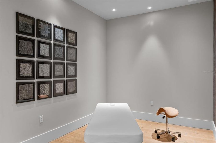 Furnished interior view inside a new home in , St. Petersburg (Image 13). Furnished interior view inside a new home in , St. Petersburg (Image 13).