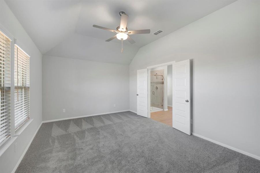 Spacious, unfurnished interior of a new home in Verandah, Royse City (Image 30).