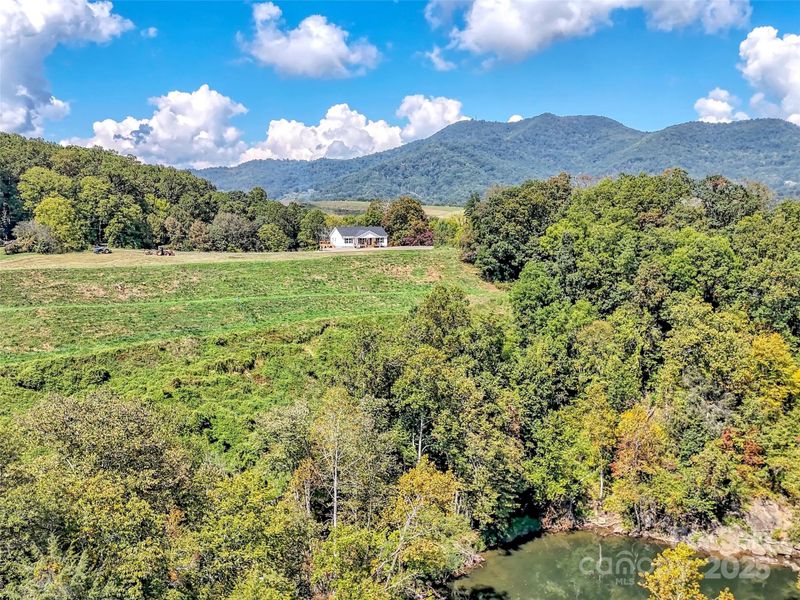 Image 36 of a home in .