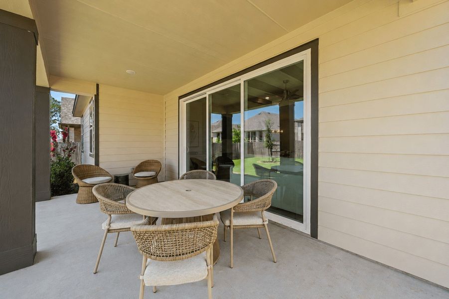 Representative exterior details of a home built from the Tularosa by Hakes Brothers in The Woodlands, Mico (Image 4).