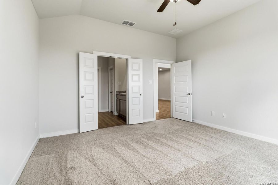 Spacious, unfurnished interior of a new home in Hickory Ridge, Elmendorf (Image 26).