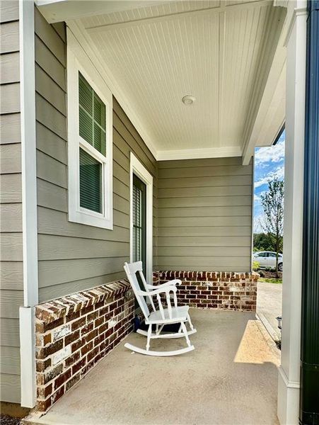 Exterior details and patio area of a home in , Lilburn (Image 23).