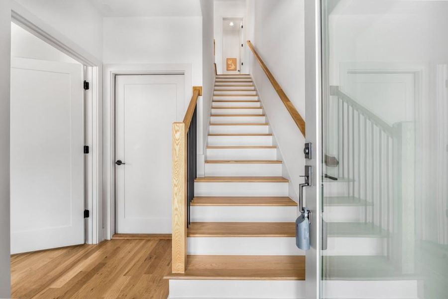 Spacious, unfurnished interior of a new home in , Atlanta (Image 20).