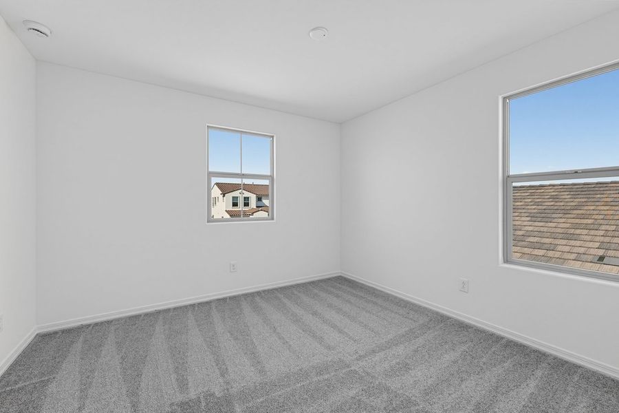 Spacious, unfurnished interior of a new home in Combs Ranch, San Tan Valley (Image 16).