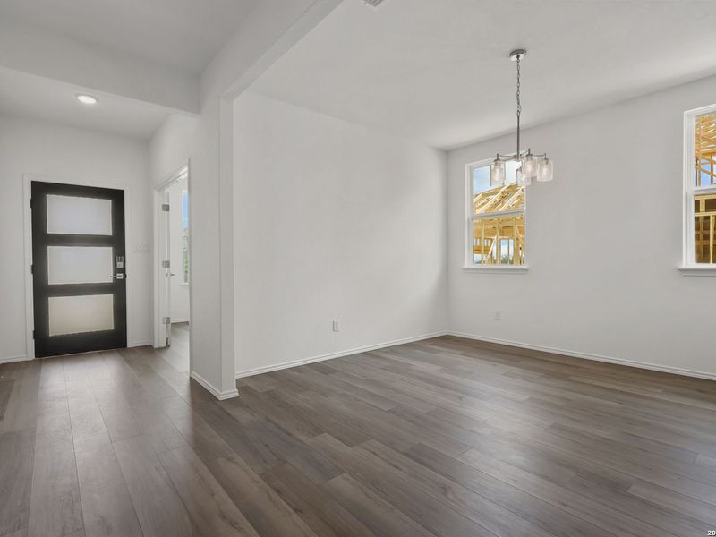 Spacious, unfurnished interior of a new home in Hickory Ridge, San Antonio (Image 26).