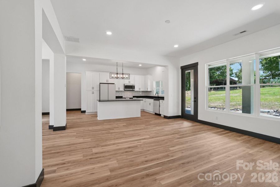 Spacious, unfurnished interior of a new home in , Hendersonville (Image 19).