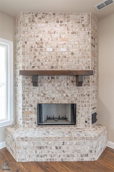 Close-up of interior finishes inside a home in , Abilene (Image 10).