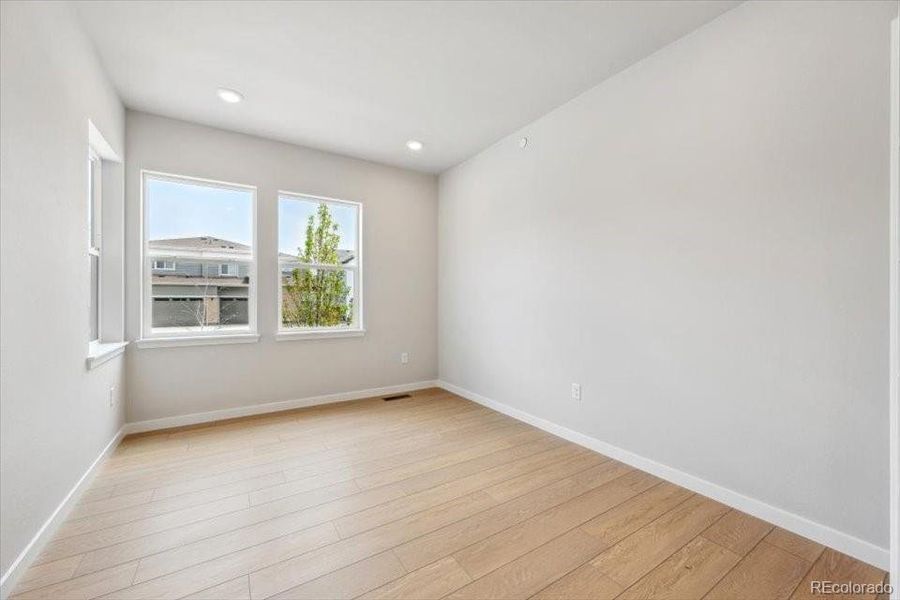 Spacious, unfurnished interior of a new home in Prestige Collection at Parkdale Commons, Lafayette (Image 22).