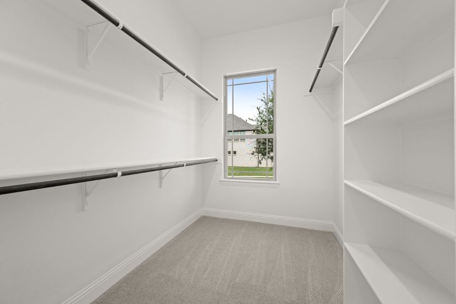 Representative unfurnished interior of a home built from the Aspen by Windsor Homes in Walton Ridge, Corinth (Image 20). Representative unfurnished interior of a home built from the Aspen by Windsor Homes in Walton Ridge, Corinth (Image 20).