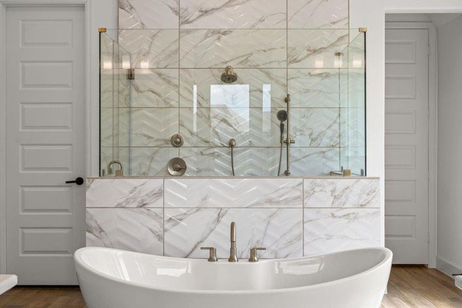 Upscale Primary Bathroom