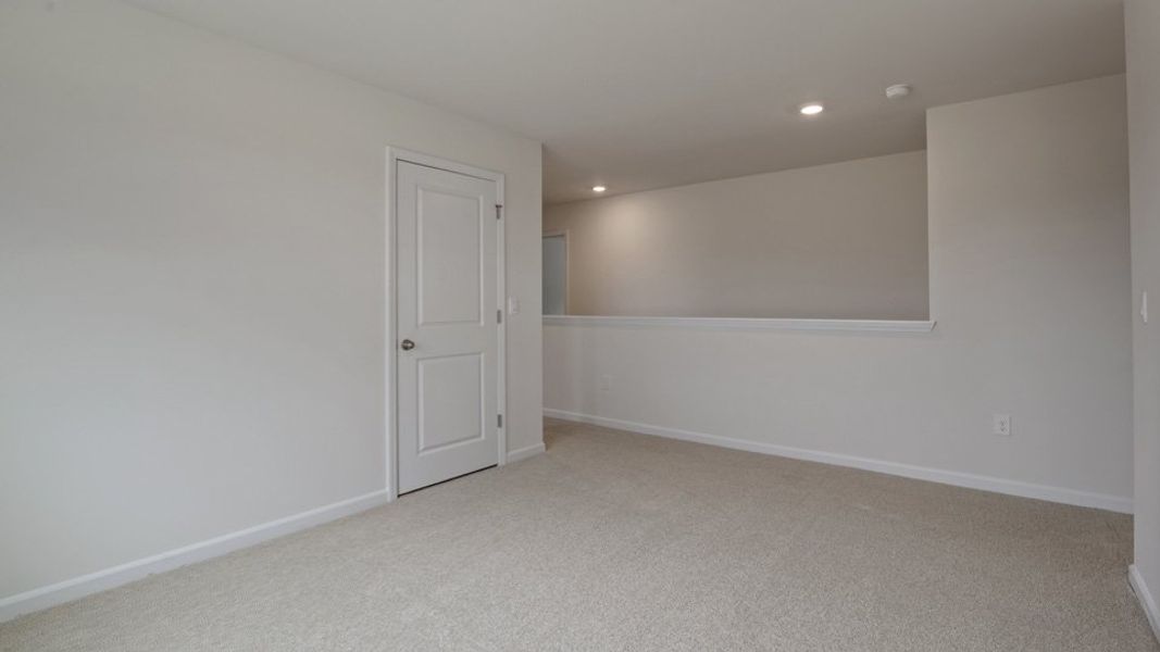 Spacious, unfurnished interior of a new home in Bexford, Willow Spring (Image 19).