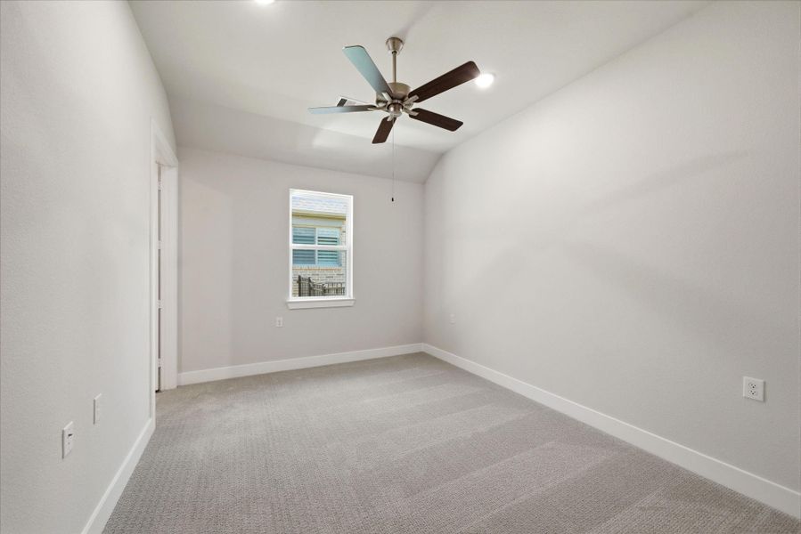Spacious, unfurnished interior of a new home in Chambers Creek, Willis (Image 28).