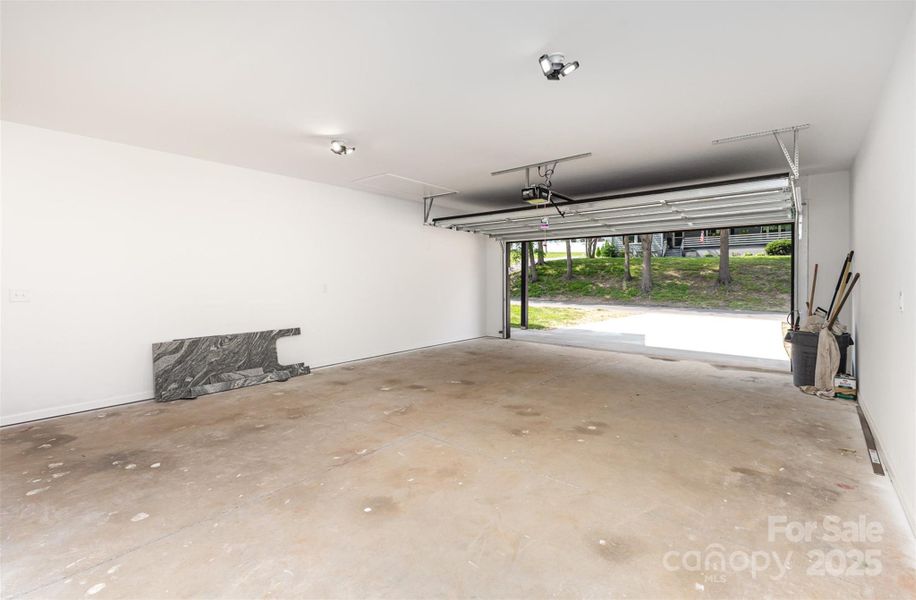 Furnished interior view inside a new home in , Lincolnton (Image 4).