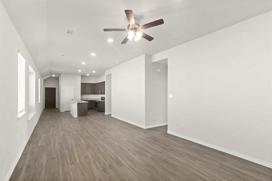 Spacious, unfurnished interior of a new home in Retreat at Fossil Creek, Fort Worth (Image 12). Spacious, unfurnished interior of a new home in Retreat at Fossil Creek, Fort Worth (Image 12).