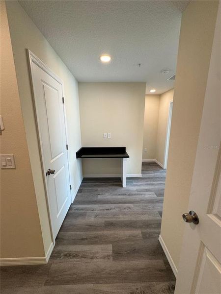 Spacious, unfurnished interior of a new home in , Tampa (Image 21).