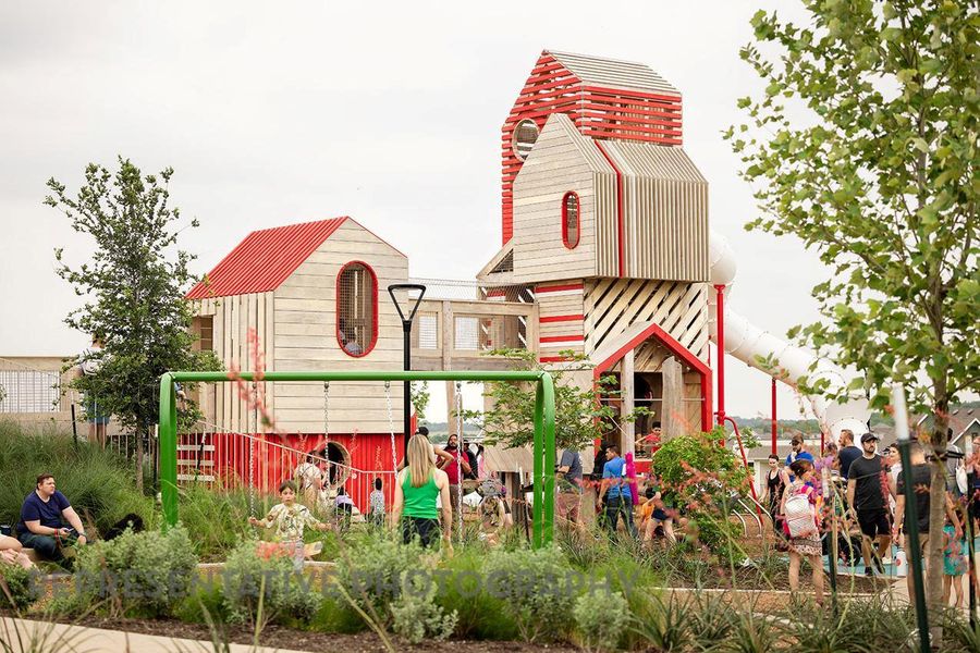 Image 24 of a home in Easton Park.