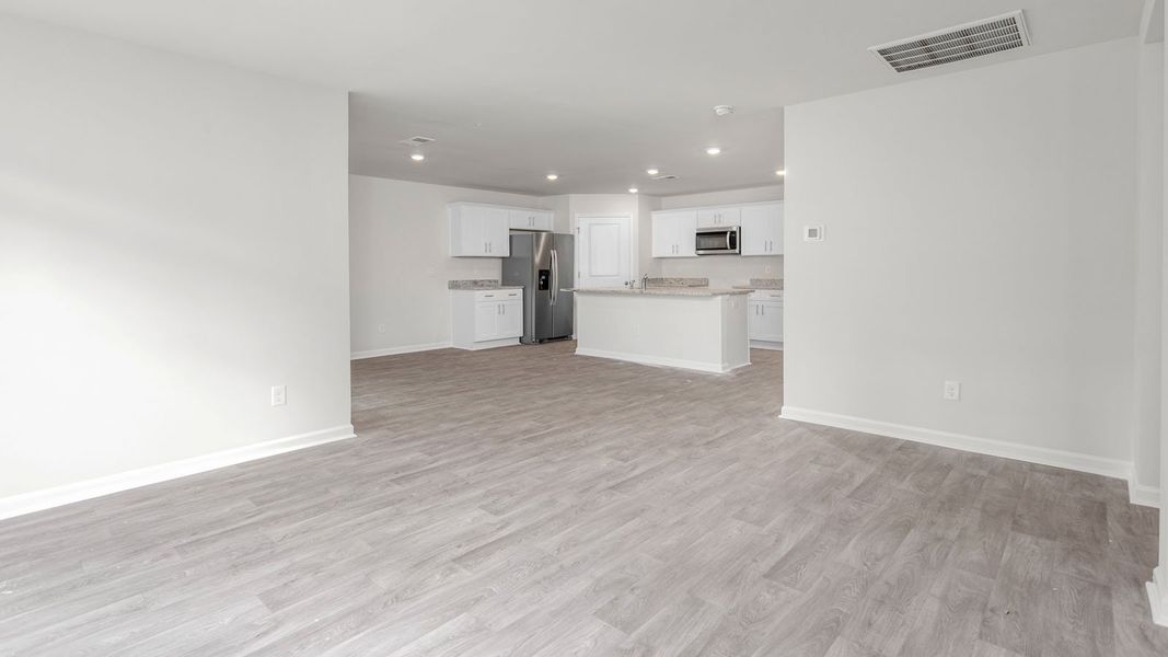 Spacious, unfurnished interior of a new home in Owens Ridge, Lexington (Image 17).