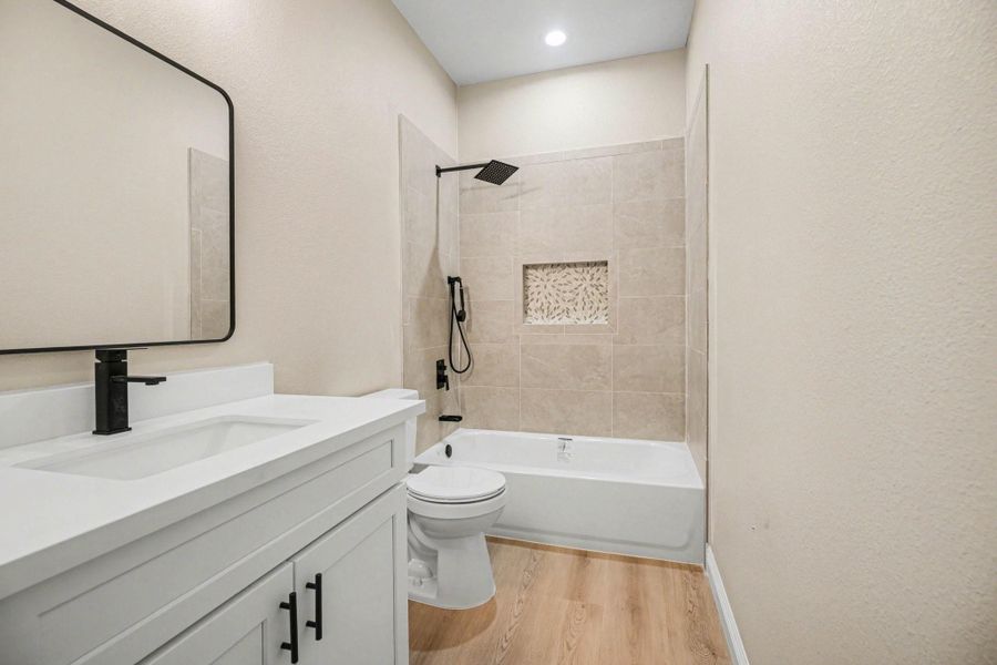 Furnished interior view inside a new home in , La Marque (Image 20).