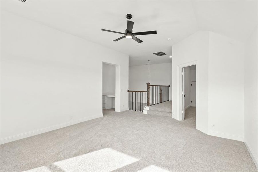Spacious, unfurnished interior of a new home in Crystal Lake Estates, Red Oak (Image 38).