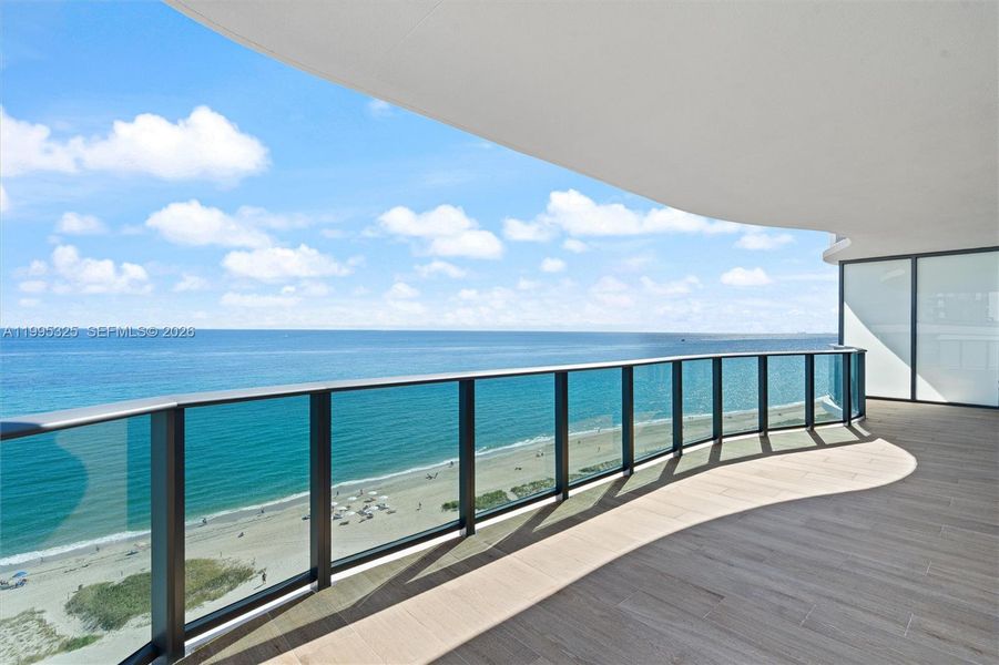 Condo located in Pompano Beach, FL showcasing its design and architecture (Image 25).