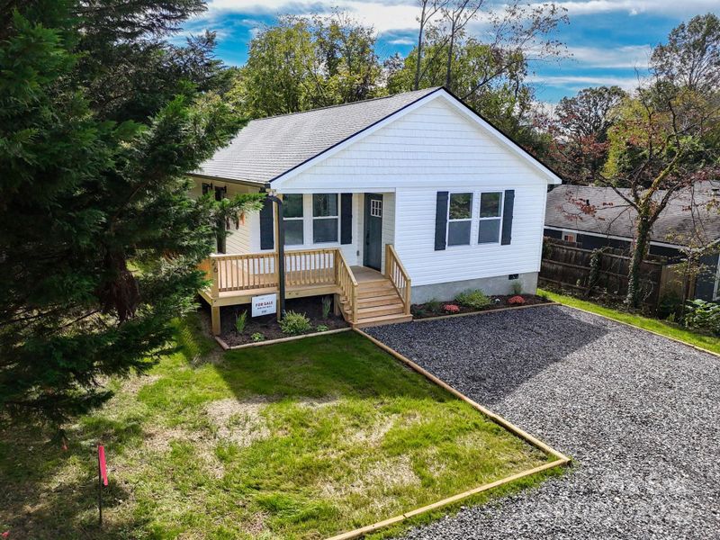 Image 42 of a home in .