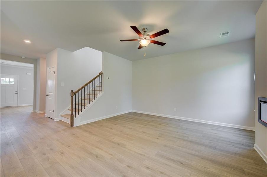 Spacious, unfurnished interior of a new home in Bowers Farm, McDonough (Image 15).