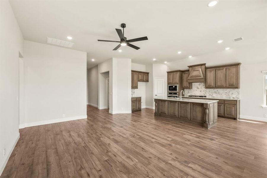 Spacious, unfurnished interior of a new home in Wildcat Ridge Phase 2 and 4, Godley (Image 28).