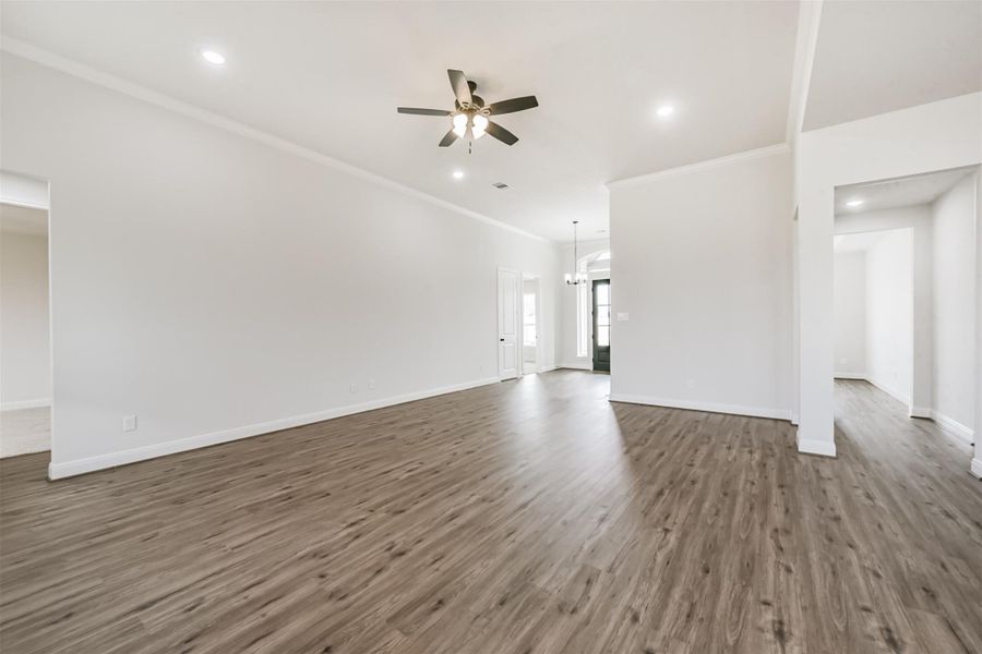 Spacious, unfurnished interior of a new home in , Baytown (Image 33).