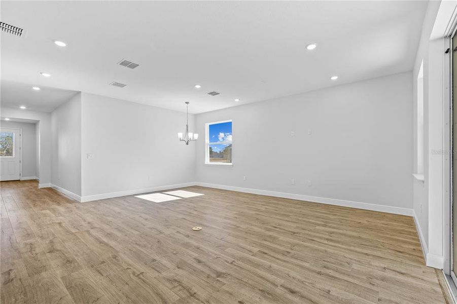 Spacious, unfurnished interior of a new home in , Hernando (Image 24).