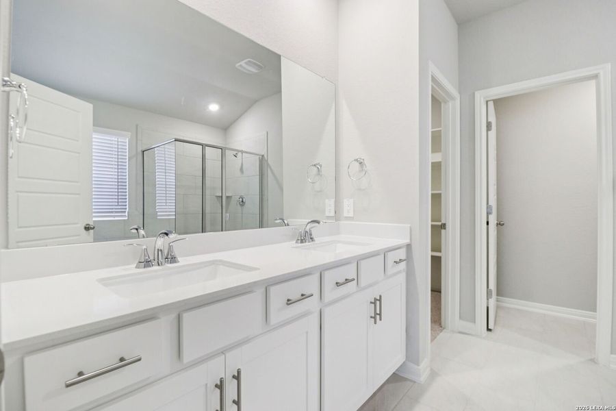 Furnished interior view inside a new home in Sagebrooke - Classic Series, San Antonio (Image 10).