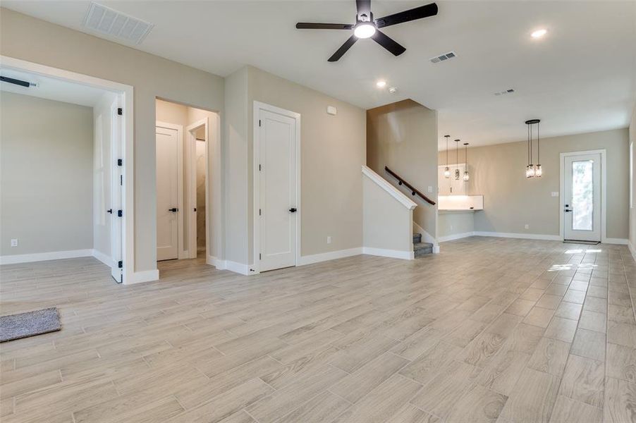 9 foot ceilings, recessed lighting and loads of storage 9 foot ceilings, recessed lighting and loads of storage