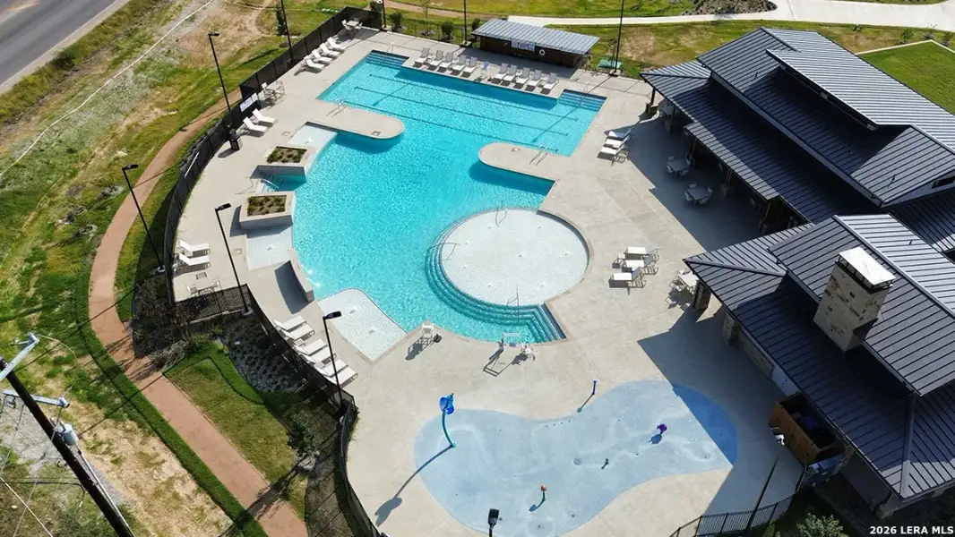 Community amenities in Brookstone Creek, San Antonio (Image 37).