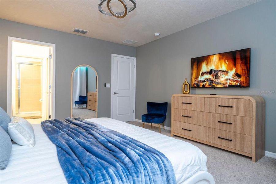 Furnished interior view inside a new home in , Clermont (Image 39).