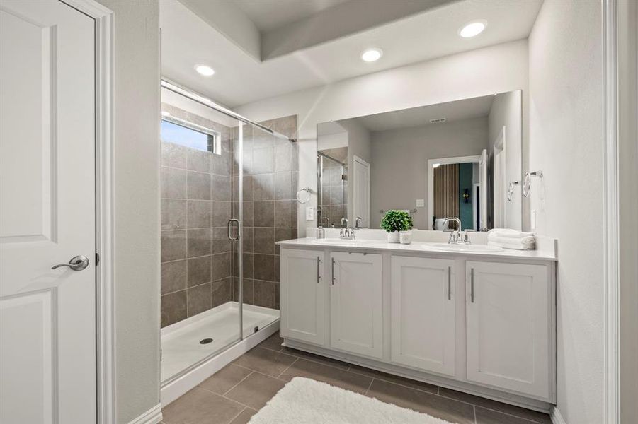 Furnished interior view inside a new home in Stonehaven, Seagoville (Image 19).