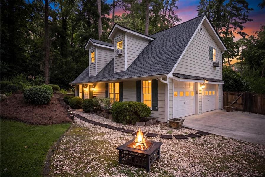 Exterior details and patio area of a home in , Decatur (Image 33).