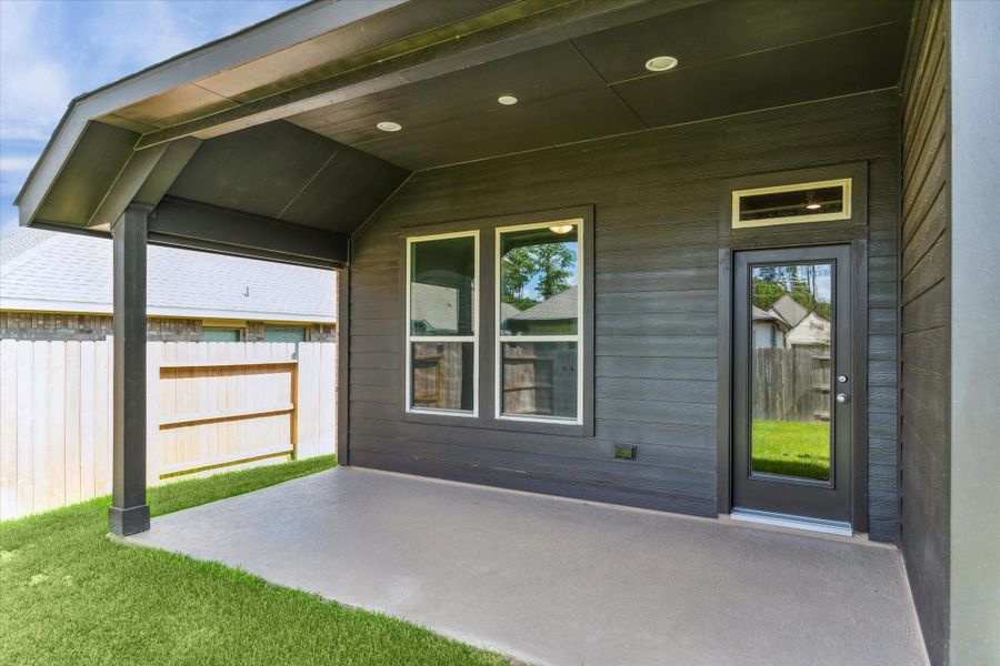 Exterior details and patio area of a home in Escondido, Magnolia (Image 3).