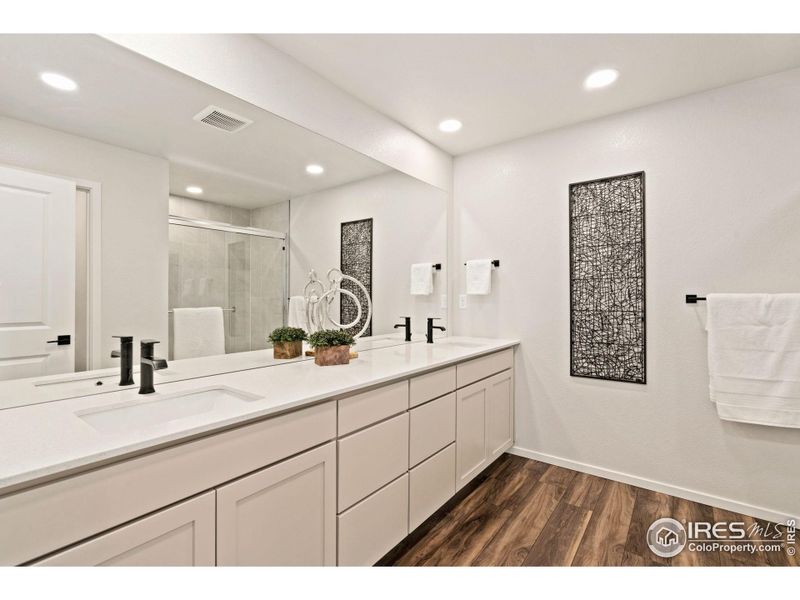 Double Sinks and Quartz Counters