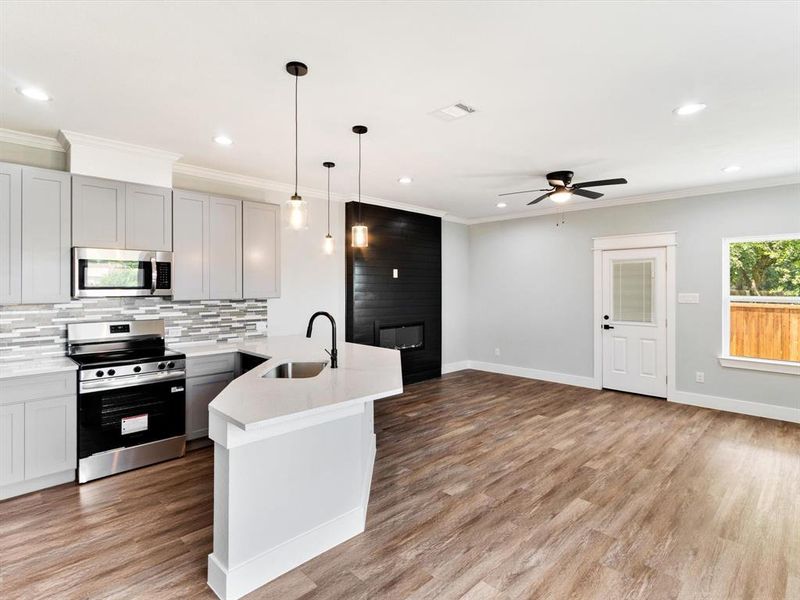 Furnished interior view inside a new home in , Fort Worth (Image 8).