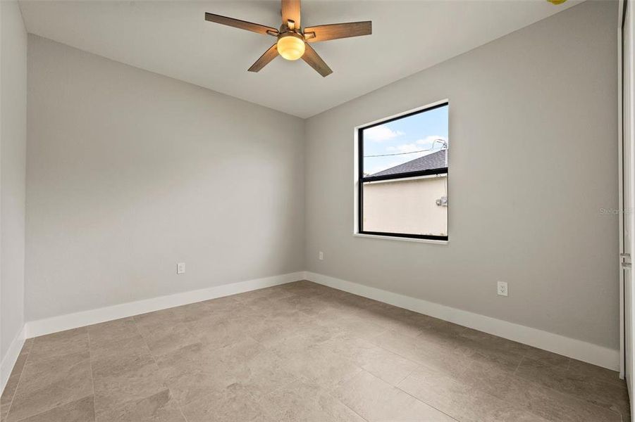 Spacious, unfurnished interior of a new home in , Cape Coral (Image 36).