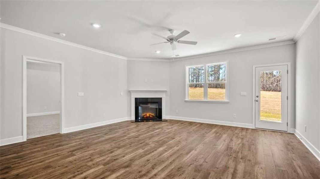 Spacious, unfurnished interior of a new home in Evergreen Crossing, Locust Grove (Image 26).